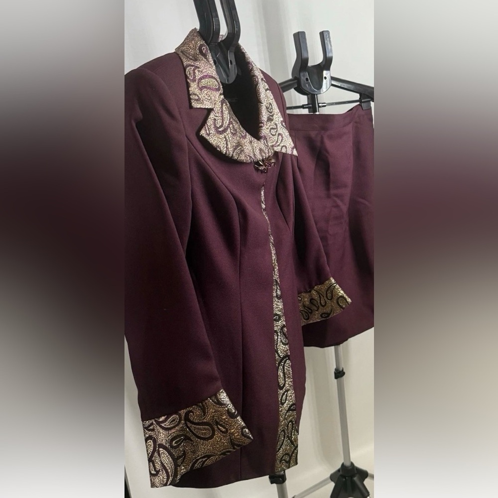2 Pc Capri Women Shimmering Metallic Skirt Suit Jacket Skirt Sz 8 Church Wedding